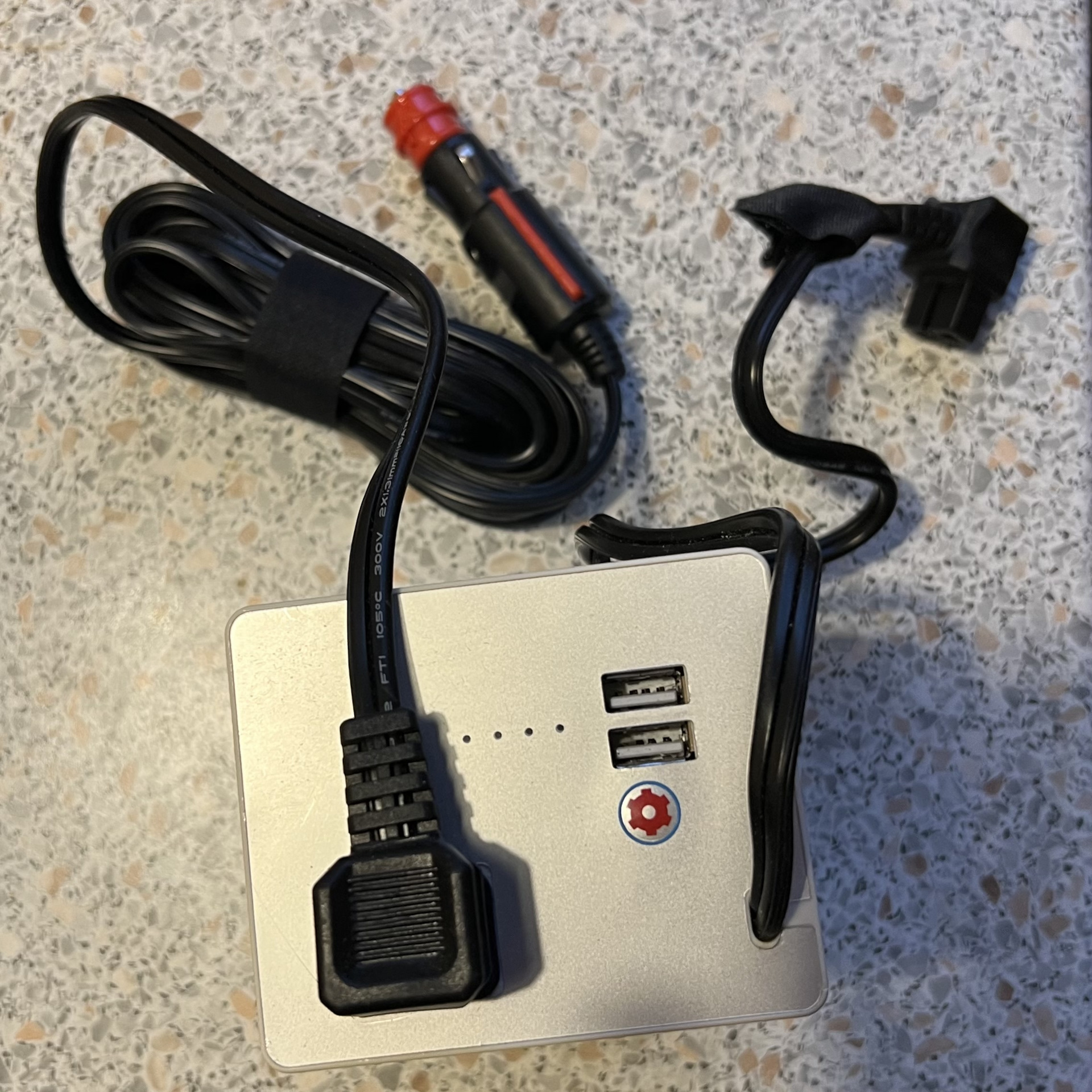 Автохолодильник MEYVEL 45 литров и Alpicool Powerbank 15600 mАh (тест) —  Toyota Land Cruiser Prado 120-series, 4 л, 2007 года | аксессуары | DRIVE2