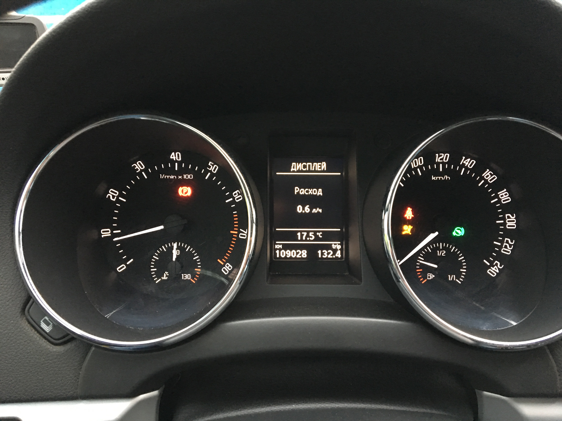 Расход топлива на холостом ходу — Skoda Yeti, 1,8 л, 2015 года ...