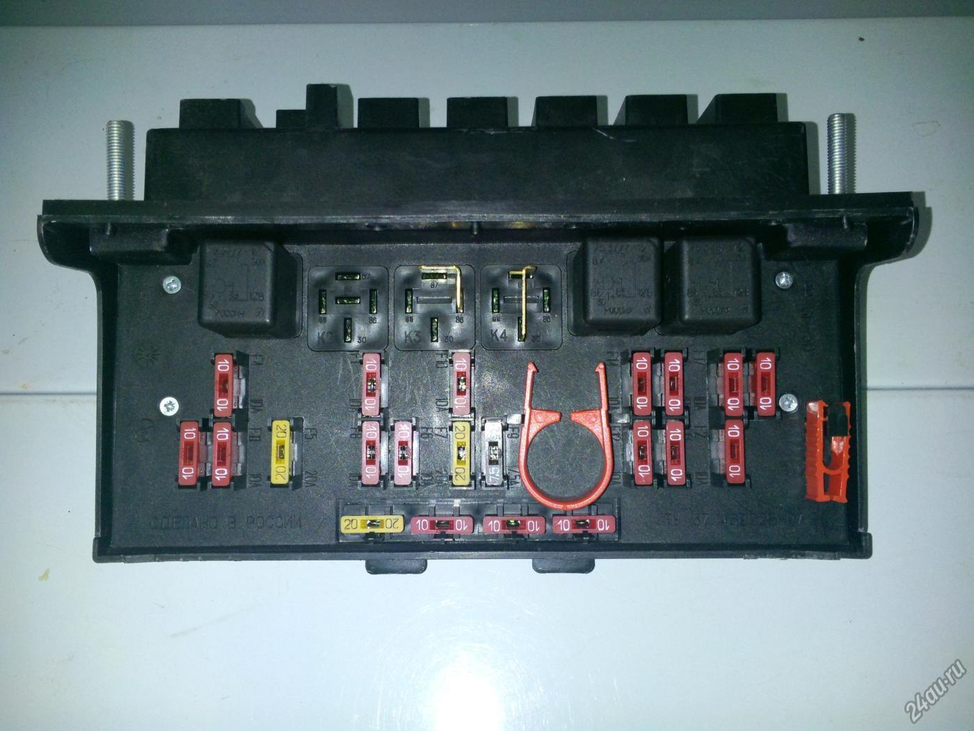 Монтажный блок предохранителей. Блок предохранителей 2107. Монтажный блок ВАЗ 2107. Монтажный блок ВАЗ 2105. Блок монтажный 2104,2105,2107 ВАЗ (2105-3722.010-22).